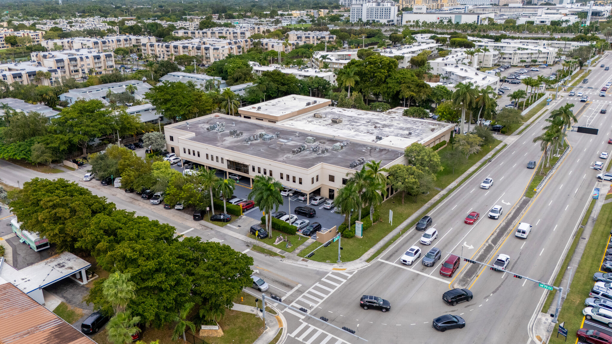 7887 N Kendall Dr, Miami, FL en alquiler Foto del edificio- Imagen 1 de 14