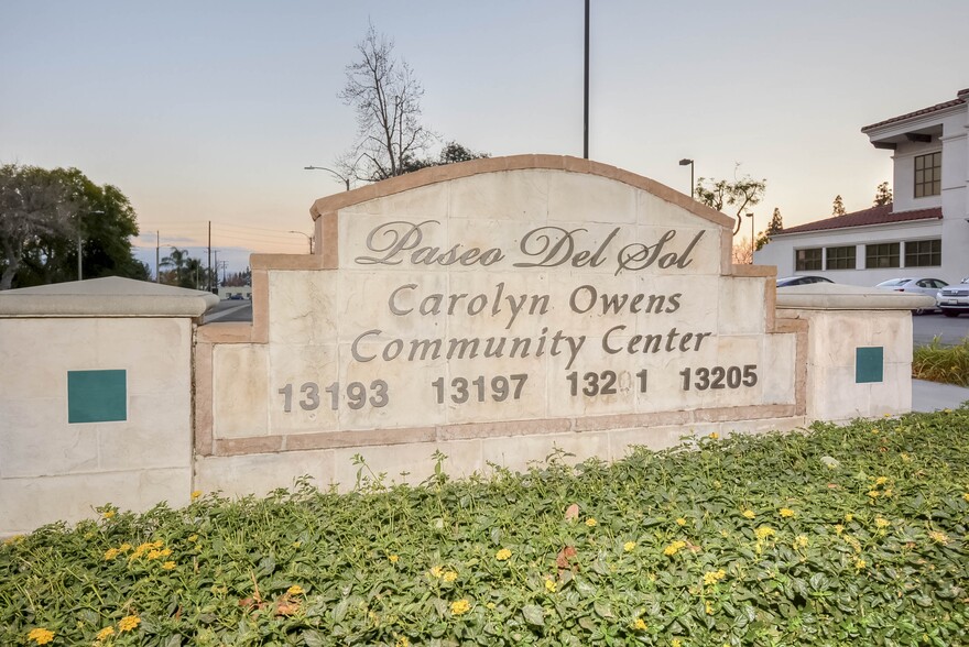 13197 Central Ave, Chino, CA en venta - Foto del edificio - Imagen 3 de 11