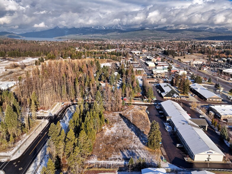 255 Akers Ln, Whitefish, MT en venta - Foto del edificio - Imagen 3 de 15