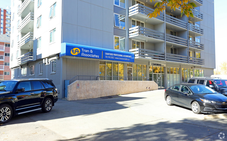 10160 116th St NW, Edmonton, AB en alquiler - Foto del edificio - Imagen 2 de 13