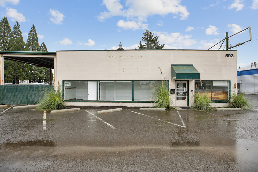 593 SE 1st Ave, Canby, OR en alquiler - Foto del edificio - Imagen 1 de 40