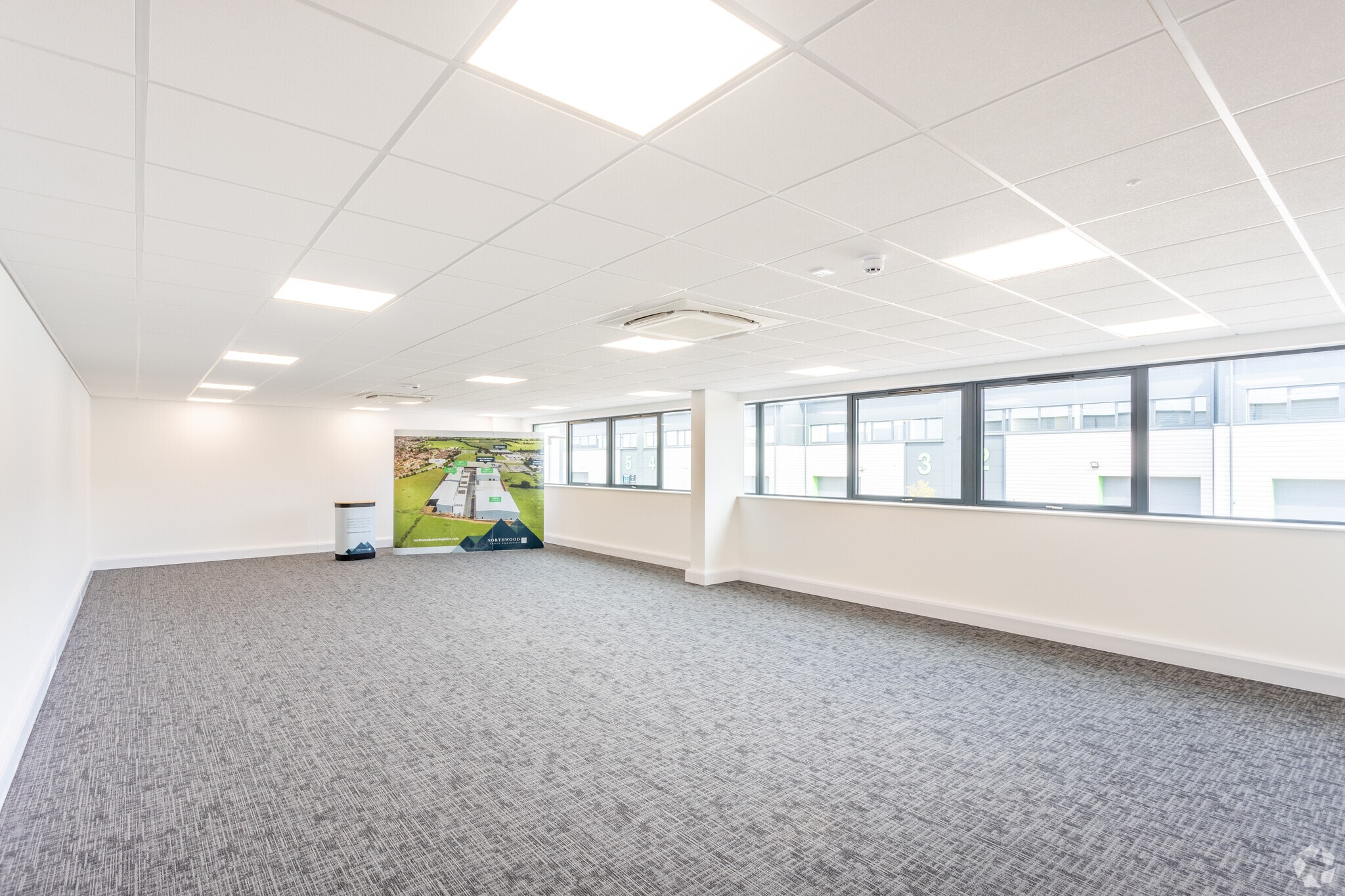 Nissan Way, Bishops Cleeve en venta Foto del interior- Imagen 1 de 6