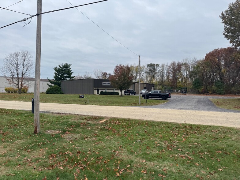 3505 Cooper Dr, Elkhart, IN en alquiler - Foto del edificio - Imagen 2 de 4