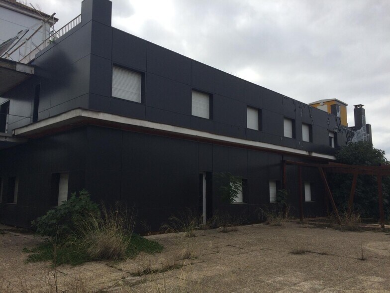 Local en Córdoba, Córdoba en venta - Foto del edificio - Imagen 2 de 14