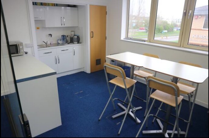 12 Richfield Ave, Reading en alquiler Foto del interior- Imagen 1 de 3