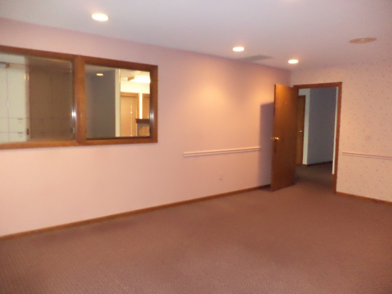 210 S Breiel Blvd, Middletown, OH en alquiler - Lobby - Imagen 3 de 16