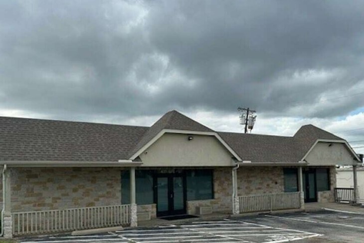 411 N Main St, Euless, TX en alquiler - Foto del edificio - Imagen 1 de 8