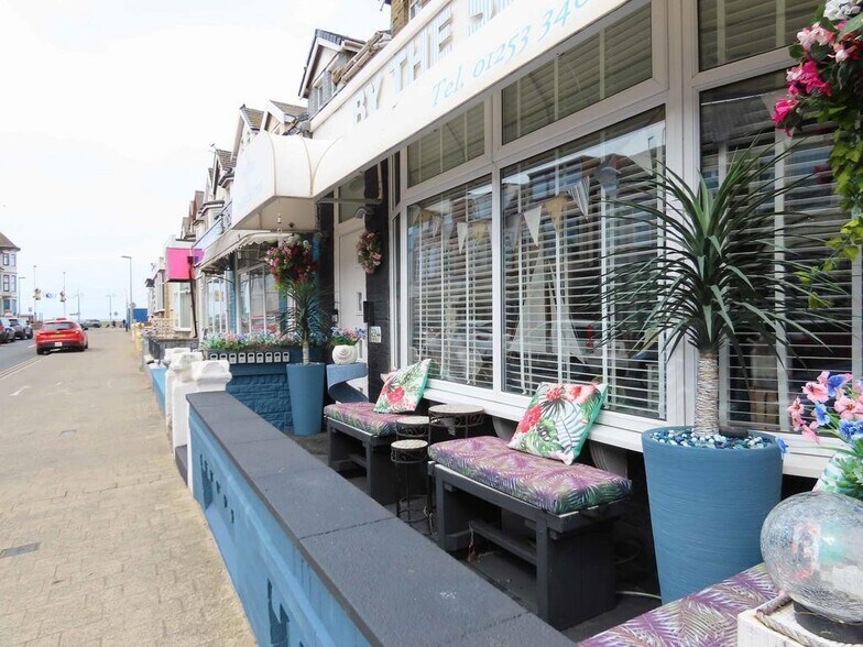 22 St. Chads Rd, Blackpool en venta - Foto del edificio - Imagen 2 de 33