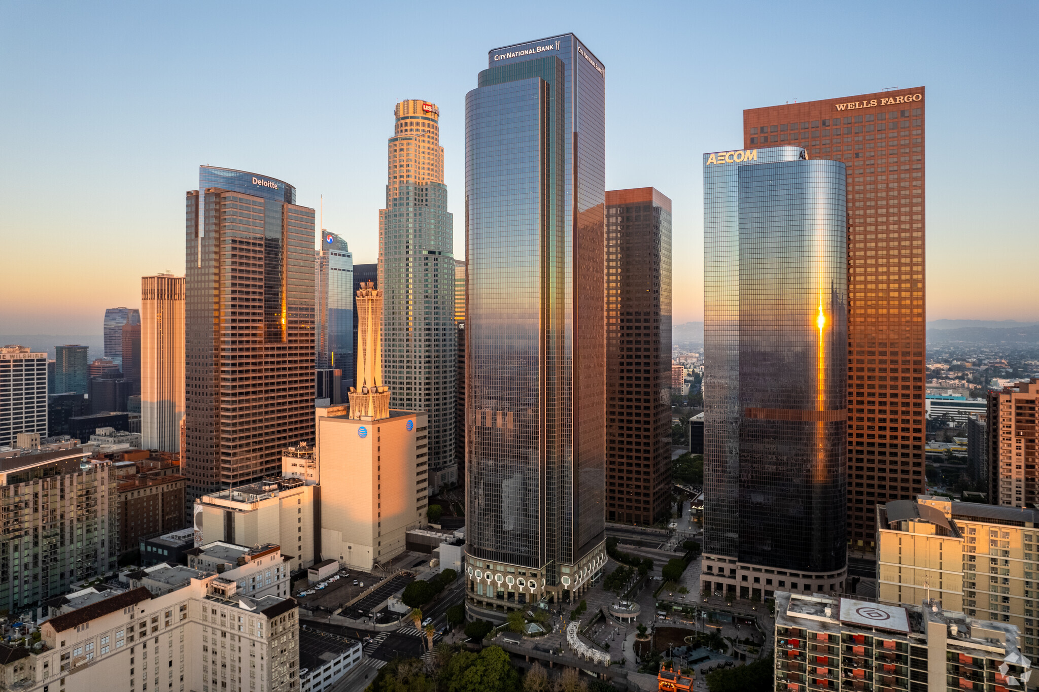 350 S Grand Ave, Los Angeles, CA en alquiler Foto del edificio- Imagen 1 de 9