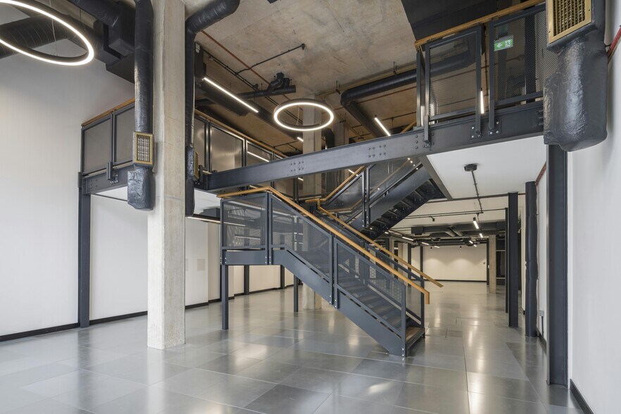 429-445 Caledonian Rd, London en venta - Foto del interior - Imagen 1 de 7