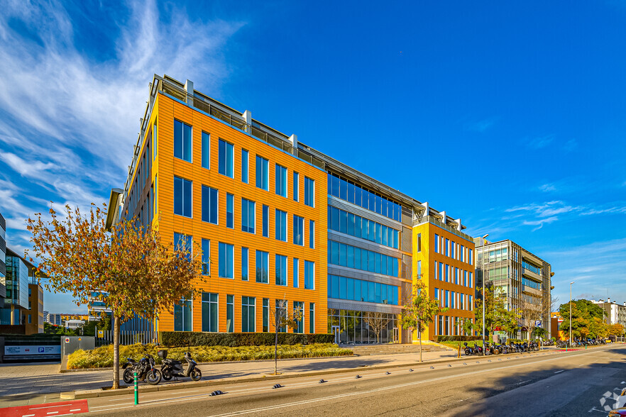 Avinguda Del Maresme, 14T, Cornellà De Llobregat, Barcelona en alquiler - Foto del edificio - Imagen 3 de 4