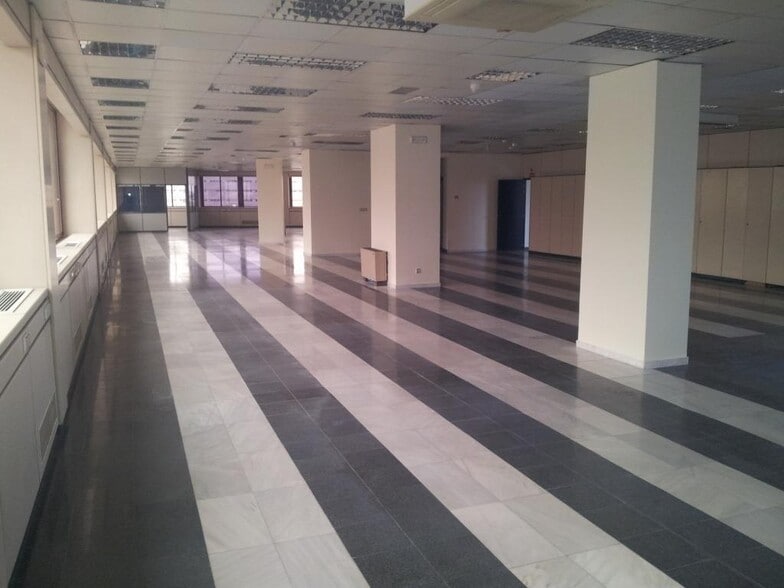 Oficina en Sevilla, Sevilla en alquiler - Foto del edificio - Imagen 2 de 12