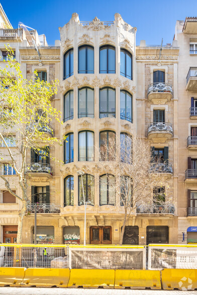 Carrer De Girona, Barcelona, Barcelona en alquiler - Foto del edificio - Imagen 2 de 3