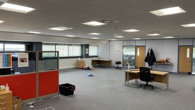 Unit 6 Ffordd Richard Davies, St Asaph en venta Foto del interior- Imagen 2 de 3