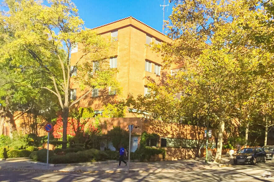 Local en Madrid, Madrid en alquiler - Foto del edificio - Imagen 3 de 5