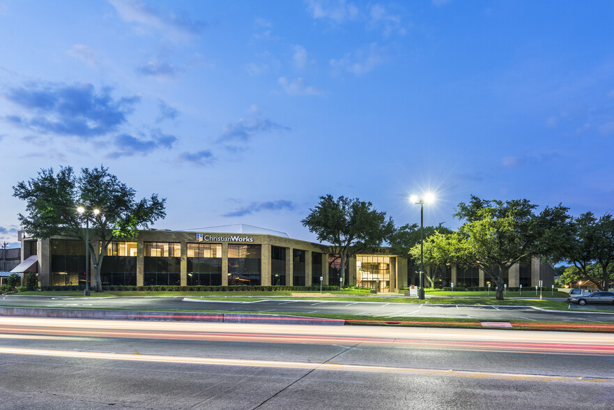 5440 Harvest Hill Rd, Dallas, TX en alquiler - Foto del edificio - Imagen 1 de 7