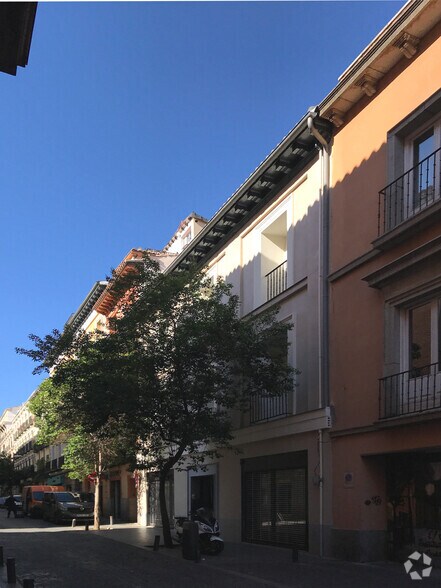 Calle del León, 22, Madrid, Madrid en alquiler - Foto del edificio - Imagen 2 de 2