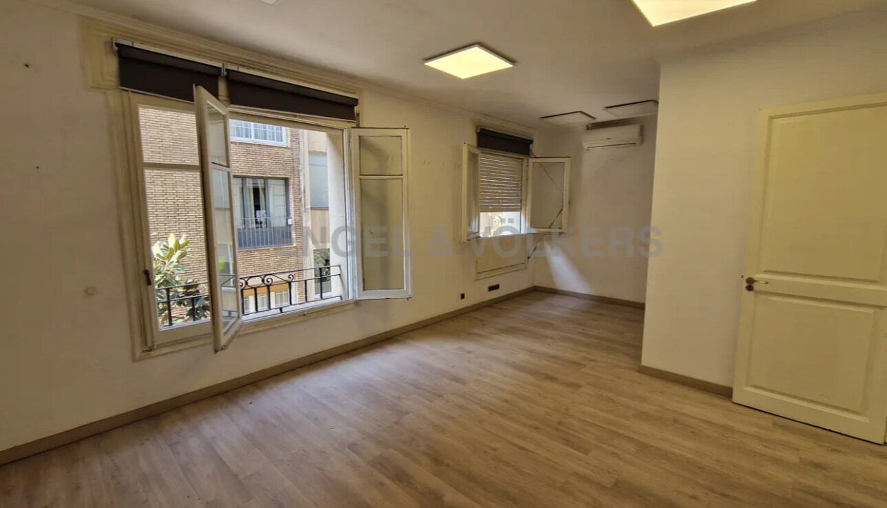 Barcelona, BAR 08003 -  -  - Foto del interior - Image 1 of 7