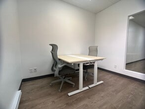 5675 Ch De Chambly, Saint-hubert, QC en alquiler Foto del edificio- Imagen 2 de 10