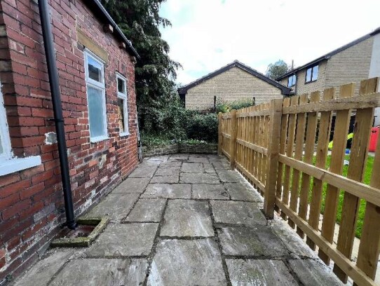 242 Oxford Rd, Gomersal en venta - Foto del edificio - Imagen 2 de 7