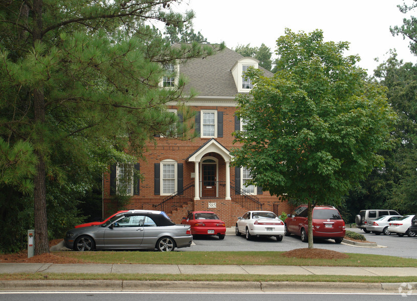 585 Colonial Park Dr, Roswell, GA en venta - Foto del edificio - Imagen 3 de 32