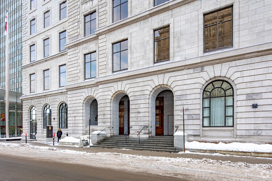 1170 Rue Peel, Montréal, QC en alquiler - Foto del edificio - Imagen 2 de 3