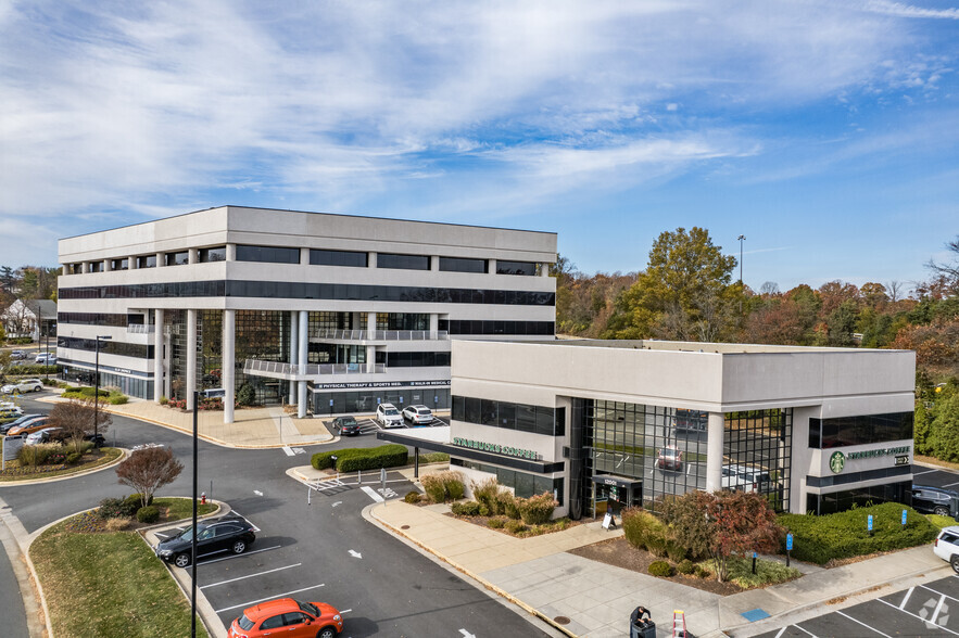 12011 Lee Jackson Memorial Hwy, Fairfax, VA en alquiler - Foto del edificio - Imagen 2 de 8