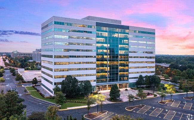 Más detalles de 231 N Martingale Rd, Schaumburg, IL - Oficina, oficina/local en alquiler