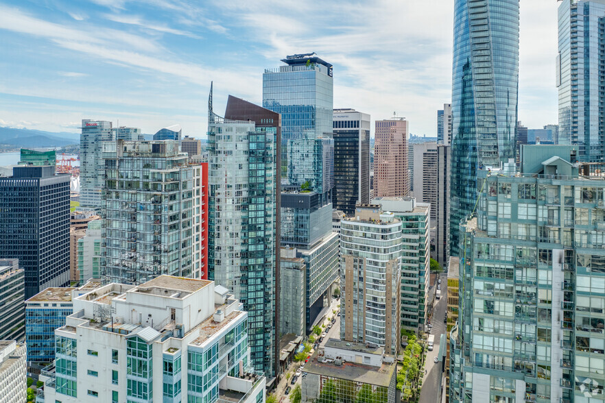 1133 Melville St, Vancouver, BC en alquiler - Foto del edificio - Imagen 3 de 6