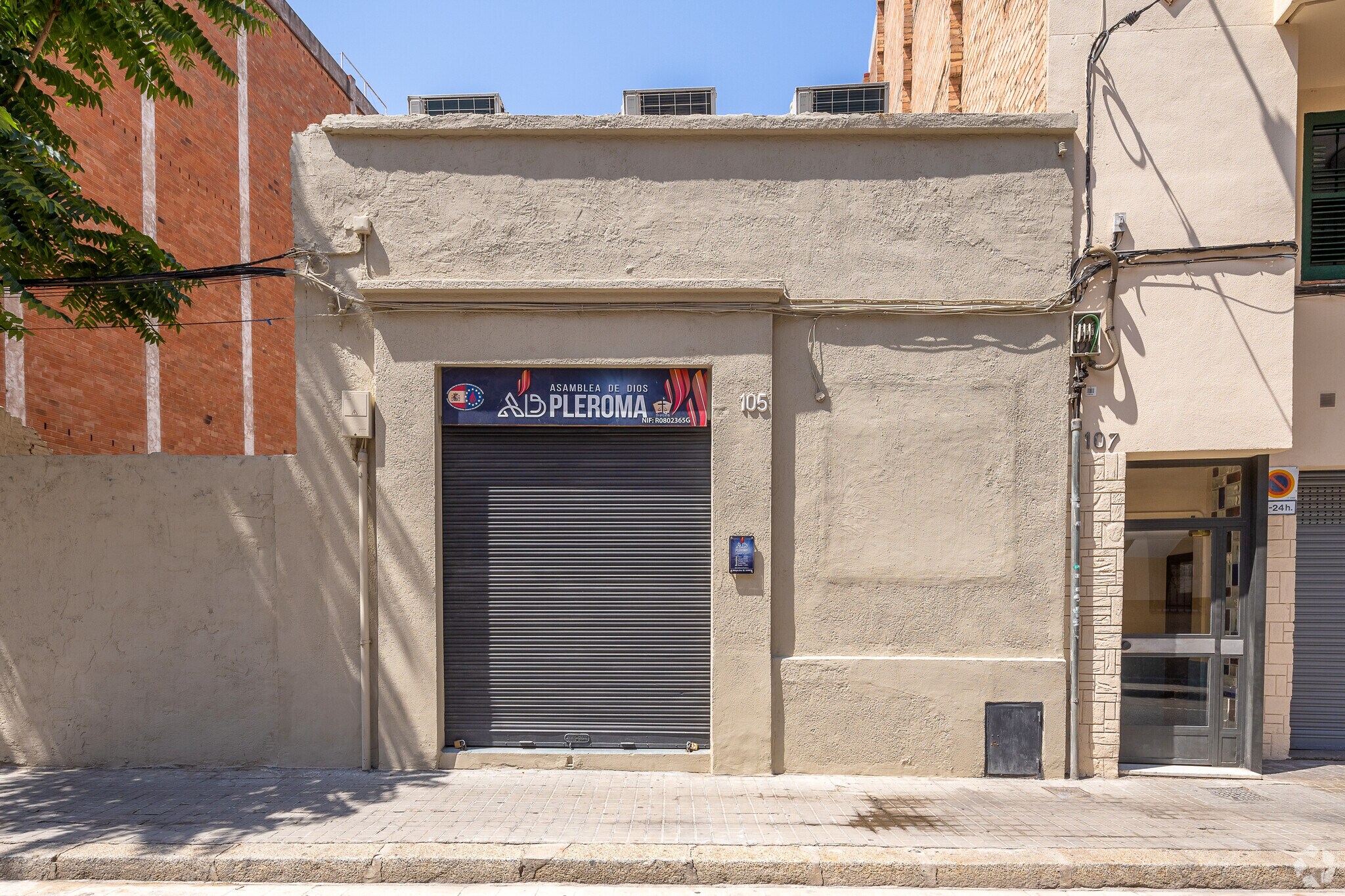 Carrer de Besalú, 105, Barcelona, Barcelona en venta Foto principal- Imagen 1 de 1