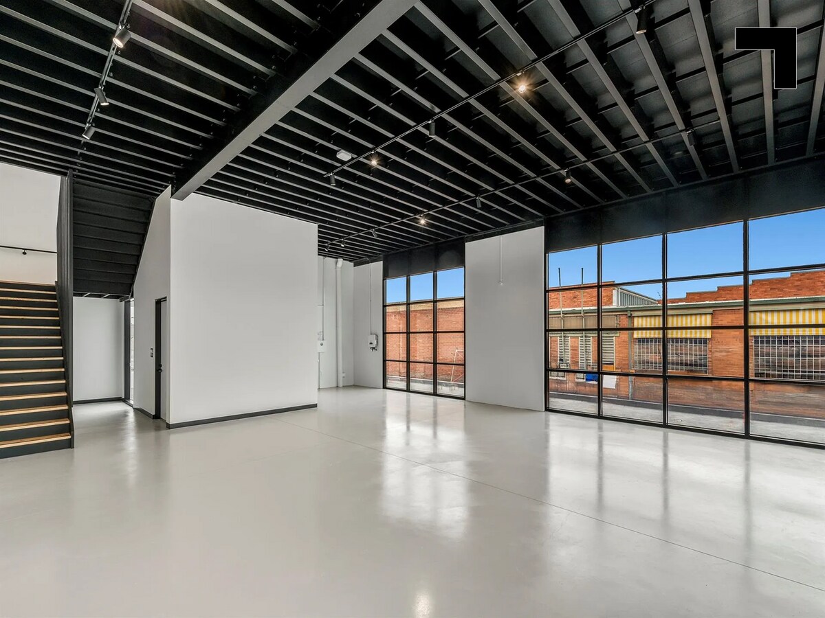 250 Wickham Rd, Moorabbin, VIC 3189 - Unidad 2 - - Foto del interior - Image 2 of 5