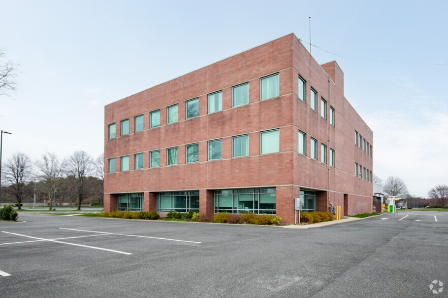 3880 Veterans Memorial Hwy, Bohemia, NY en venta - Foto del edificio - Imagen 3 de 6