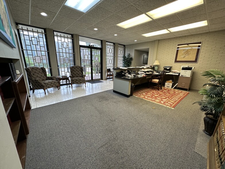 24 NE 53rd St, Oklahoma City, OK en venta - Lobby - Imagen 2 de 17