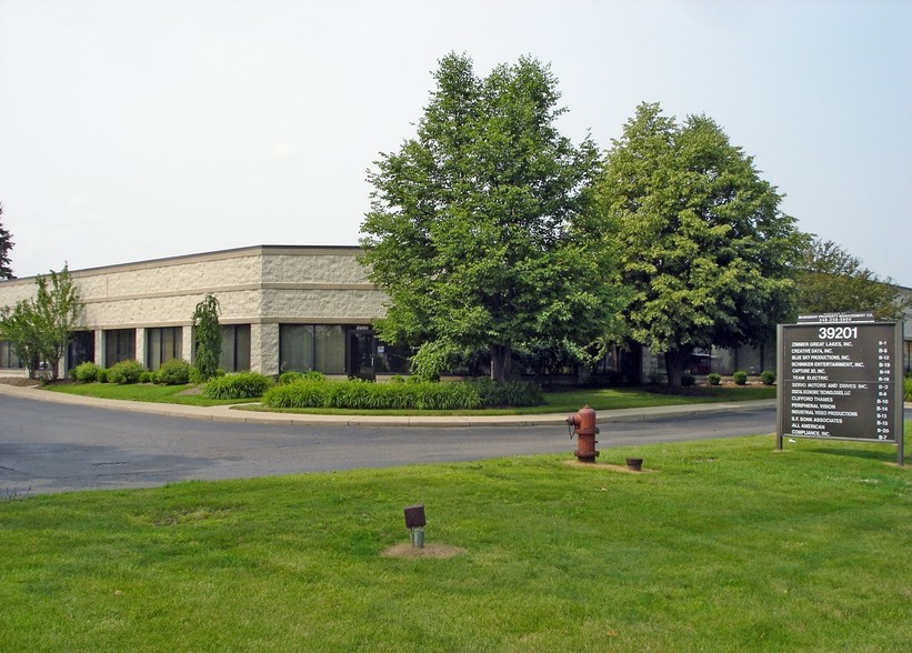 39201 Schoolcraft Rd, Livonia, MI en alquiler - Foto del edificio - Imagen 1 de 6