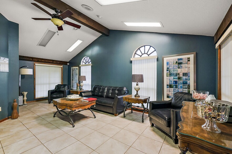 1020 E North Blvd, Leesburg, FL en venta - Foto del interior - Imagen 3 de 37