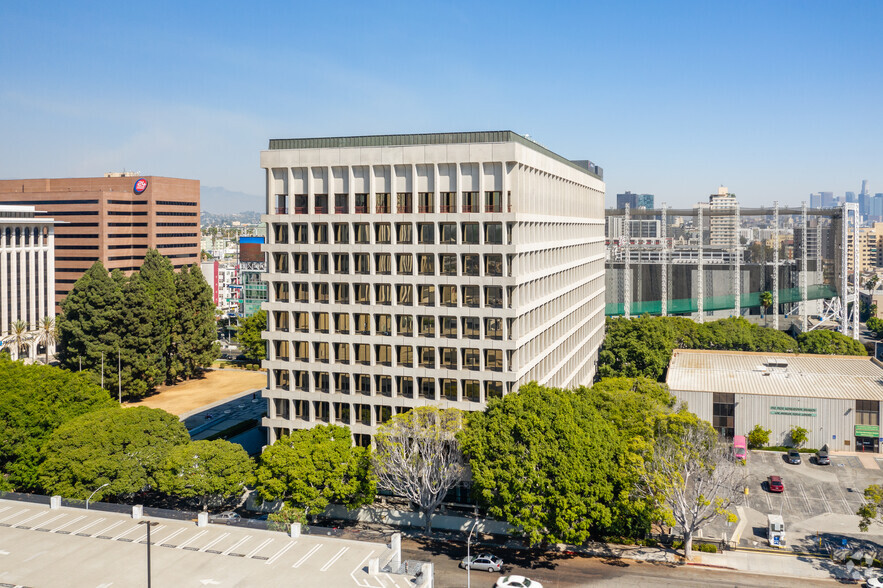 3700 Wilshire Blvd, Los Angeles, CA en alquiler - Foto del edificio - Imagen 3 de 6