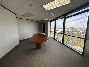 5720 Lyndon B Johnson Fwy, Dallas, TX en alquiler Foto del interior- Imagen 2 de 16