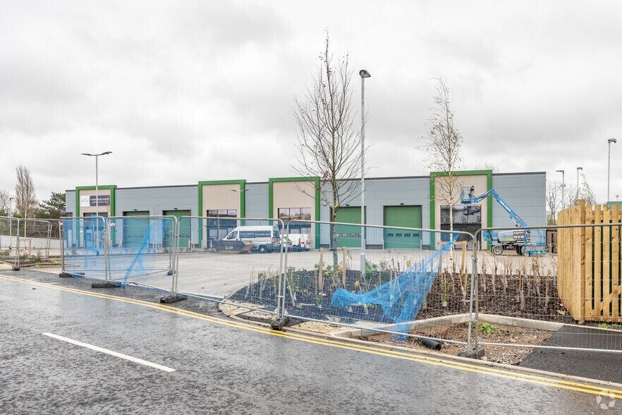 Aldermoor Way, Longwell Green en alquiler - Foto del edificio - Imagen 2 de 2