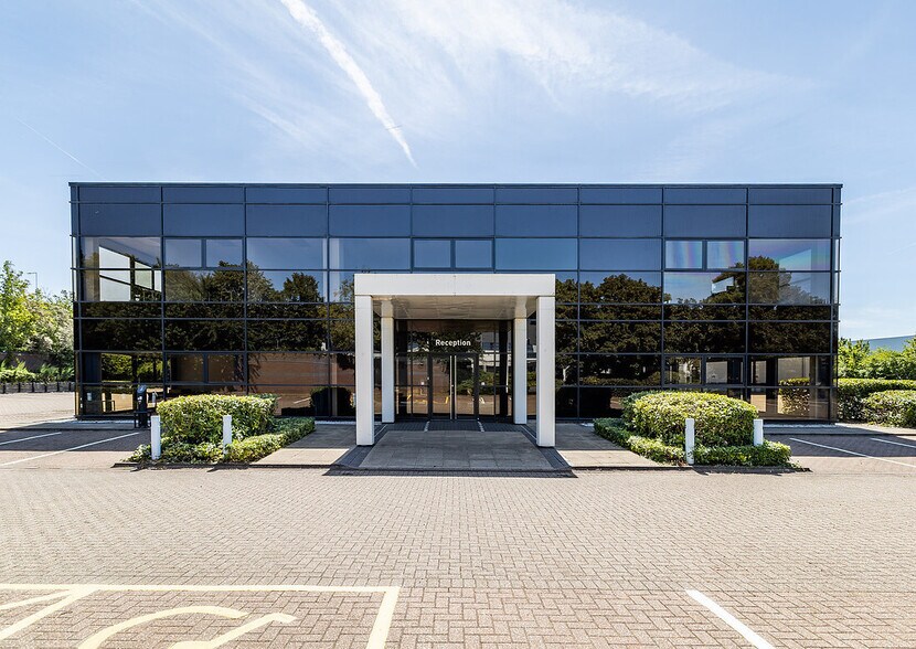 3 Precedent Dr, Milton Keynes en alquiler - Foto del edificio - Imagen 1 de 12