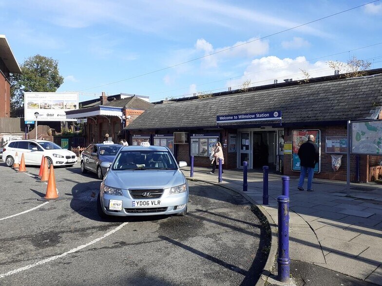 Station Rd, Wilmslow en alquiler - Foto del edificio - Imagen 2 de 8