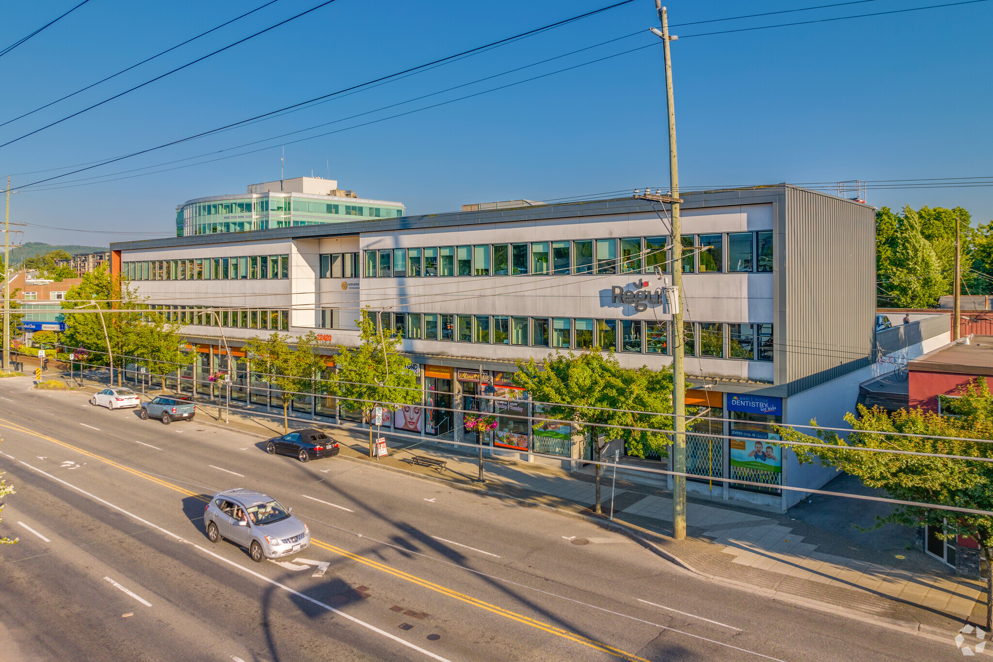 22420 Dewdney Trunk Rd, Maple Ridge, BC en alquiler Foto del edificio- Imagen 1 de 7