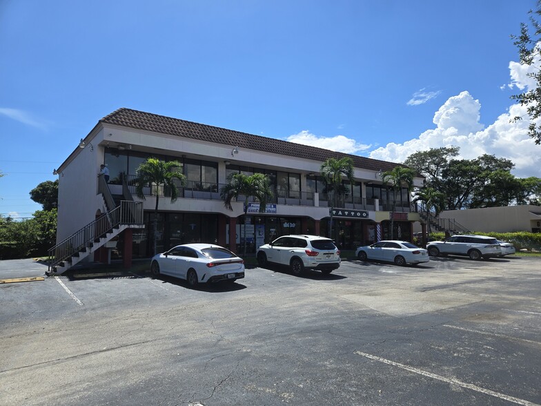 600 W 44th St, Oakland Park, FL en alquiler - Foto del edificio - Imagen 2 de 4