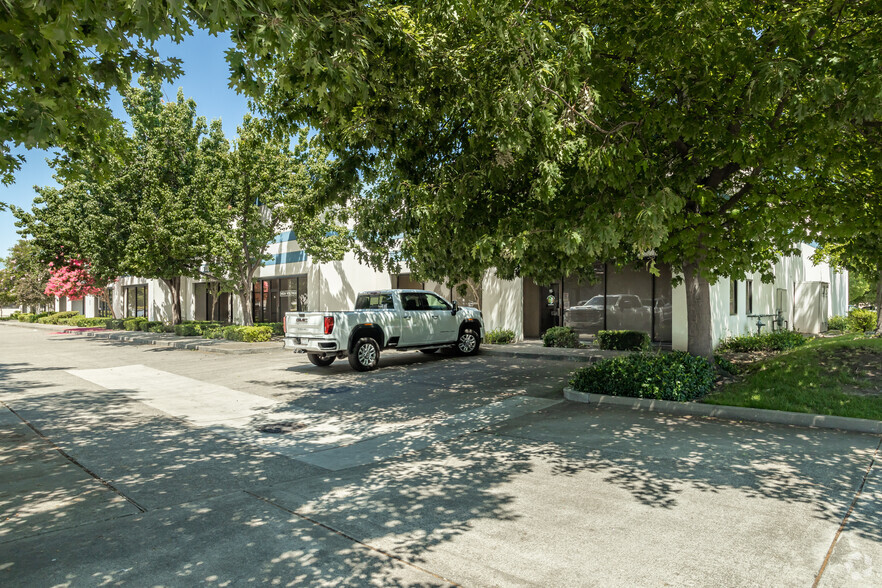 201 Harris Ave, Sacramento, CA en venta - Foto del edificio - Imagen 2 de 4