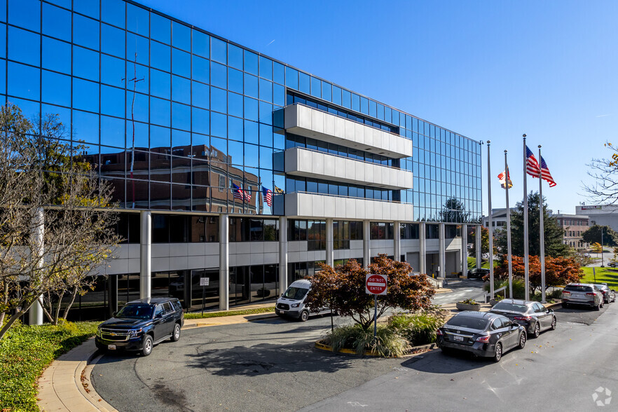 600 Jefferson Plz, Rockville, MD en alquiler - Foto del edificio - Imagen 2 de 8