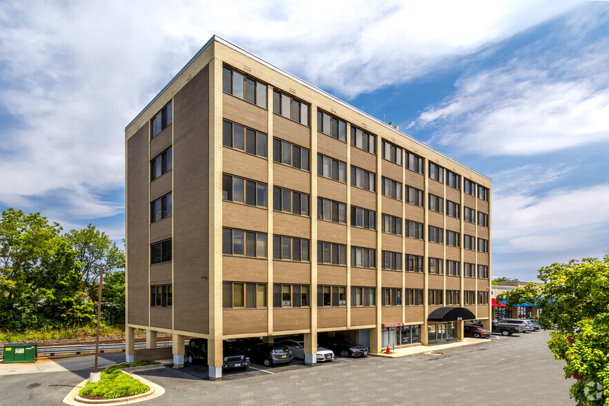 1010 Rockville Pike, Rockville, MD en alquiler - Foto del edificio - Imagen 2 de 4