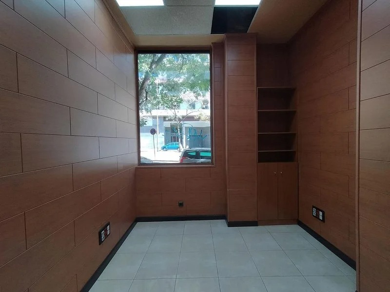 Madrid, MAD 28005 - Unidad Puerta 03, Esc. 2 -  - Foto del interior - Image 1 of 11