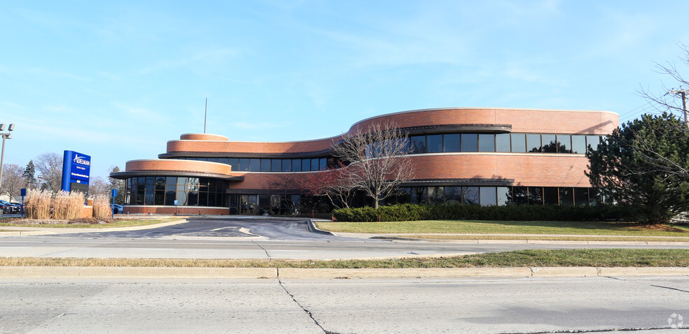 6980 N Port Washington Rd, Glendale, WI en alquiler - Foto del edificio - Imagen 1 de 8