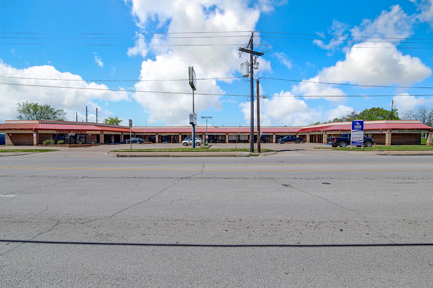 138 S Bowen Rd, Arlington, TX en alquiler - Foto del edificio - Imagen 2 de 7