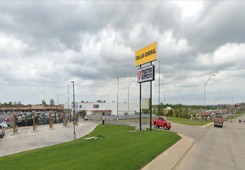 1300-1320 N Hills Shopping Center, Ada, OK en venta - Foto del edificio - Imagen 3 de 8