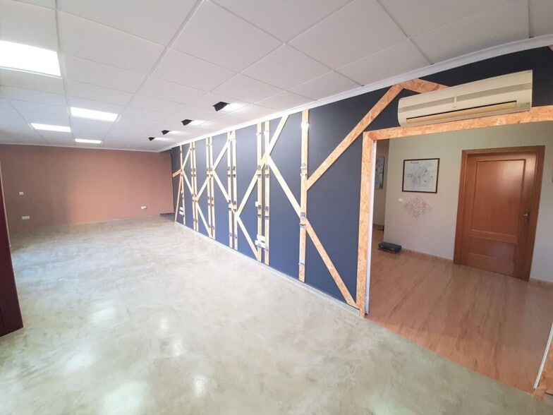 Local en Alzira en alquiler - Foto del interior - Imagen 3 de 13